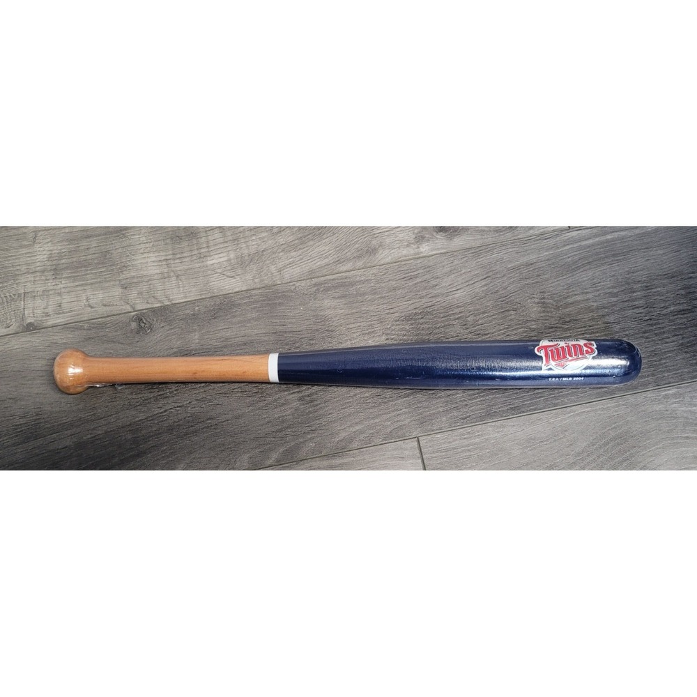 Minnesota Twins MLB Baseball 18 inch Souvenir Bat (2004)